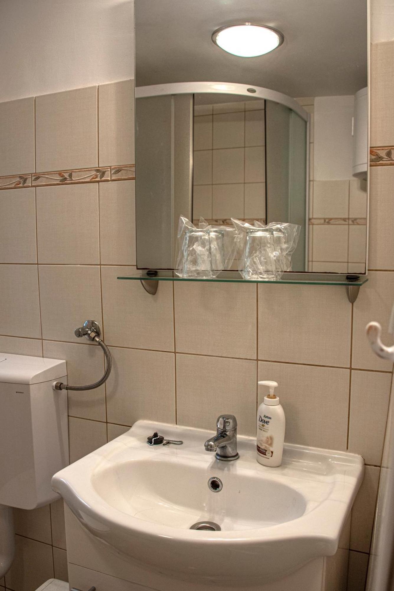 Apartman Nives Lubenice Exterior foto